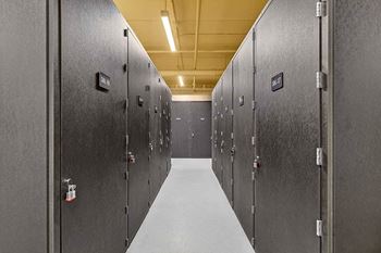 Storage lockers