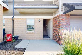 2-Bed luna (#118) - front door
