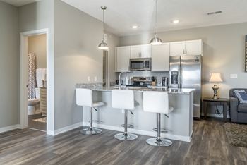 Interiors-villas-mahoney-park-townhomes-2-bedrooms-north-lincoln-ne-unit19-08