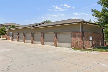 Amenities & exteriors