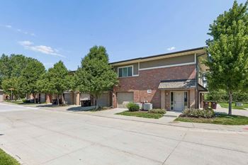 Amenities & exteriors