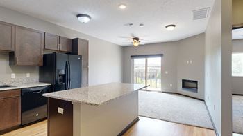 Breakfast bar/kitchen island