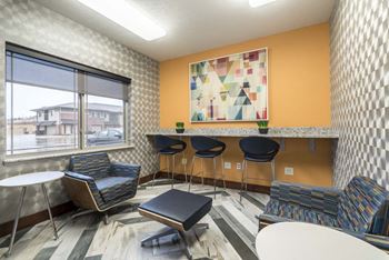 Exteriors-cyber cafe