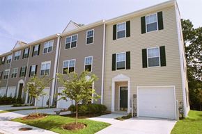 Annapolis apartment for rent - Homes at the Glen townhomes with garage
