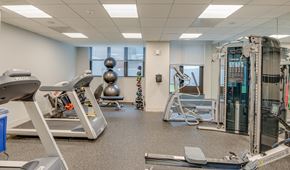Washington apartment for rent - fitness center with cardio equipment