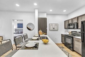 Manor apartment for rent - A kitchen counter with dishes