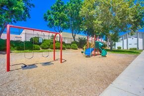Vista apartment for rent - the preserve at ballantyne commons community playground