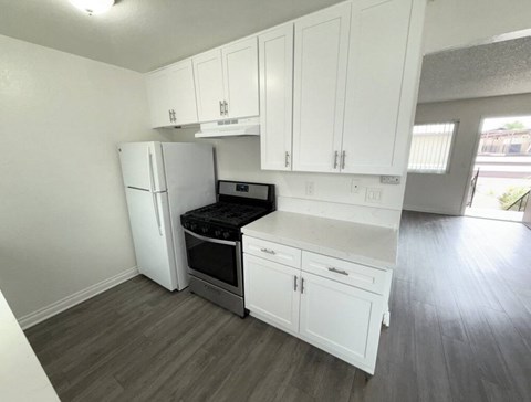 Floor plan for 2 beds, 1 bath, 900 sqft