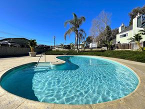 Costa Mesa townhouse for rent - The Wilson Apartments in Costa Mesa, California featuring 2 bedroom apartments and swimming pool.