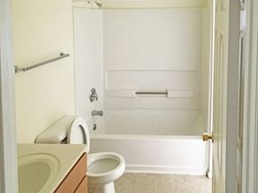Mills apartment for rent - Amber Valley Apartments Mills Wyoming Bathroom