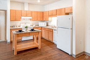 Eden Prairie apartment for rent - Fully Equipped Kitchen at Trail Pointe Ridge, Eden Prairie, MN