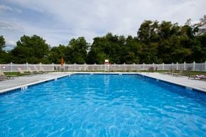 Mechanicsburg apartment for rent - Olympic size swimming pool