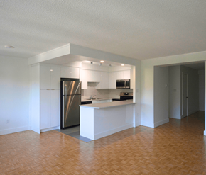 Dartmouth apartment for rent - 1 Oak Street Kitchen and Living Room