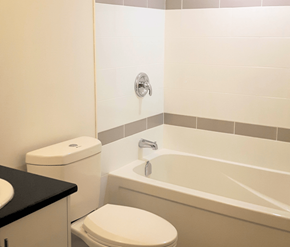 Halifax apartment for rent - 159 Radcliffe Drive bathroom