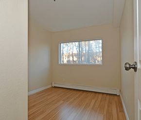 Halifax apartment for rent - 48-66 Harlington Bedroom