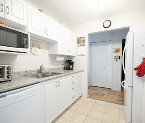 Riverview apartment for rent - Buckingham Place Kitchen