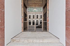 Galveston apartment for rent - The entrance to the Galveston Cotton Exchange building on Mechanie St.