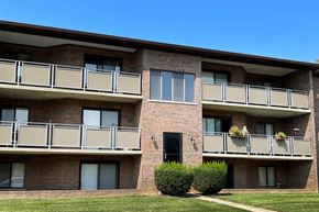 Crescent Springs apartment for rent - Exterior at Colonial Village, Kentucky, 41017