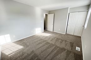Blue Ash townhouse for rent - Walnut Creek Townhomes Bedroom at Walnut Creek Townhomes, Cincinnati, 45236