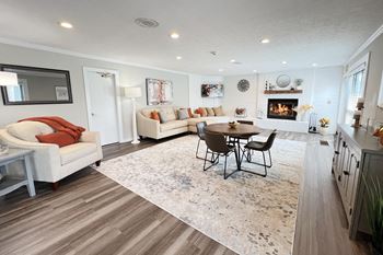 Leasing center