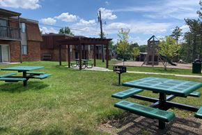 Cincinnati apartment for rent - Picnic And BBQ at East Pointe Apartments, Cincinnati, 45245