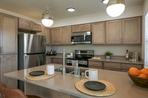 Spokane Valley townhouse for rent - Fully Equipped Kitchen With Modern Appliances at River Landing at Mirabeau, Spokane Valley, WA, Washington, 99216