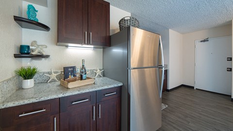 Floor plan for studio, 1 bath, 330 sqft