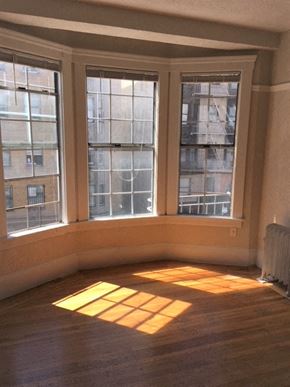 San Francisco apartment for rent - 520 Taylor bay style windows