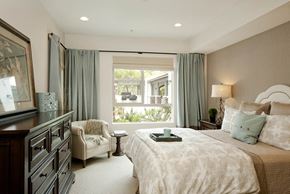 Calabasas apartment for rent - Horizons at Calabasas bedroom with accent color 