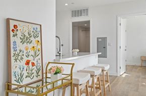 Los Angeles apartment for rent - 4804 Oakwood kitchen counter