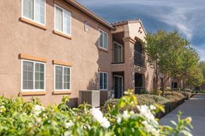 Corcoran apartment for rent - Avalon Family walkway