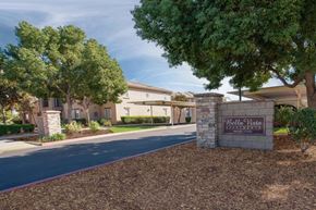 Parlier apartment for rent - Bella Vista signage