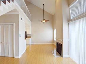 Los Angeles apartment for rent - Carmelina Lofts unit 203 dining area