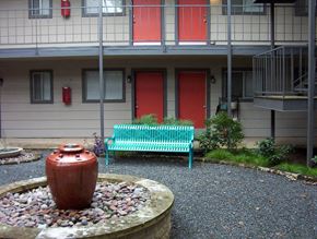 Austin apartment for rent - Casa 39 Apartments outdoor common area with fountain