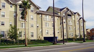 Los Angeles apartment for rent - an apartment building on the side of a street
