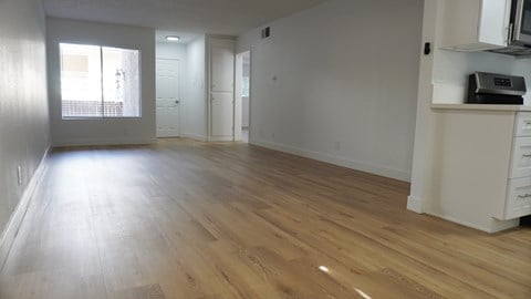 Floor plan for 2 beds, 2 baths, 1050 sqft