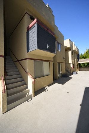 Monarch terrace courtyard and staircases