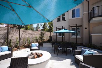 Yolo apartments fire pit and outdoor seating