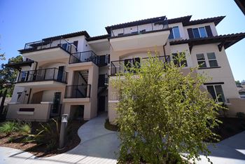 Yolo apartments exterior building entrance