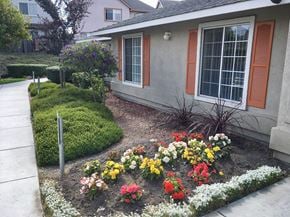 Salinas apartment for rent - Nantucket Bay exterior with flowerbeds