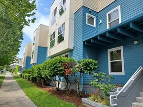 Tacoma apartment for rent - Fawcett External Walkway