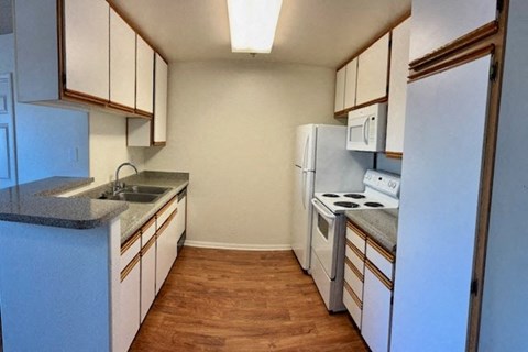 Floor plan for 2 beds, 2 baths, 844 sqft
