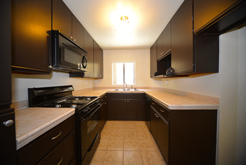 Monarch terrace kitchen with appliances