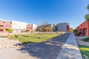 Las Vegas apartment for rent - Los Pecos walkway