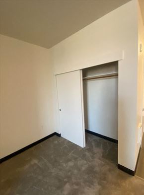 Oakland apartment for rent - Miley Gardens closet