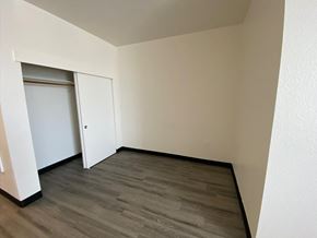 Oakland apartment for rent - Miley Gardens flooring