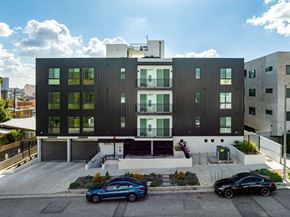 Los Angeles apartment for rent - 4804 Oakwood exterior