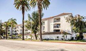 Santa Ana apartment for rent - park city view exterior street view