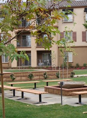 Moreno Valley apartment for rent - Perris Isle courtyard with seating