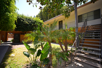 Ponderosa apartments exterior building staircase